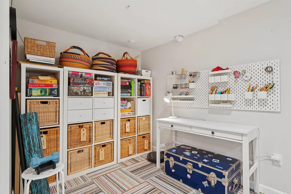 10 Curtiss Road Hanover NH 03755