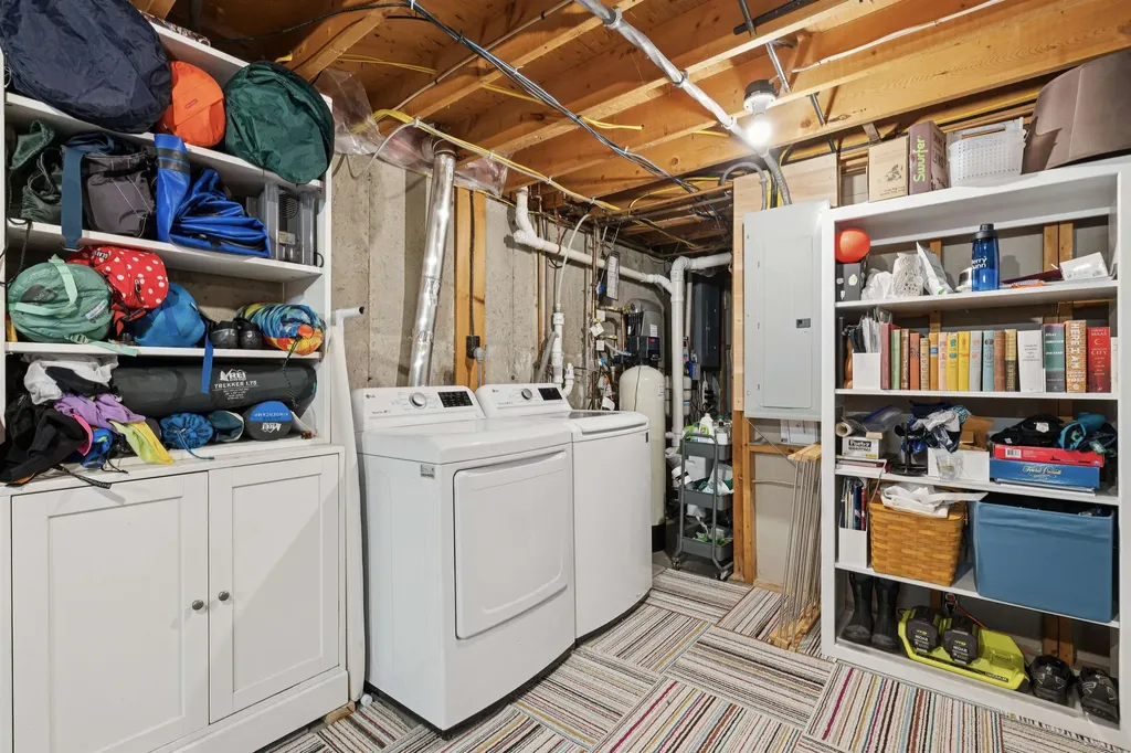 10 Curtiss Road Hanover NH 03755