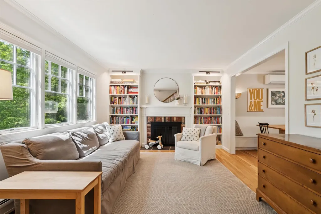 10 Curtiss Road Hanover NH 03755