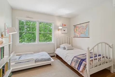 10 Curtiss Road Hanover NH 03755