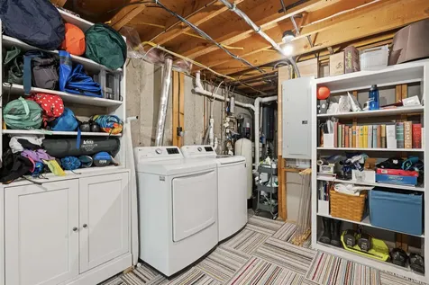 10 Curtiss Road Hanover NH 03755