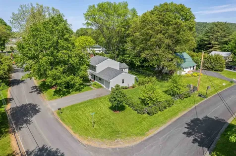 10 Curtiss Road Hanover NH 03755