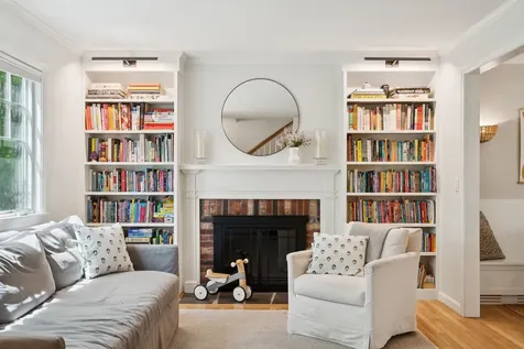 10 Curtiss Road Hanover NH 03755