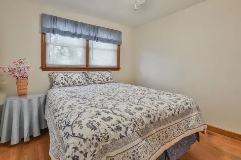 29 Linwood Avenue Salem NH 03079