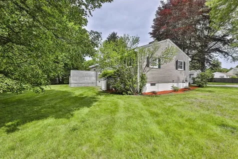 29 Linwood Avenue Salem NH 03079