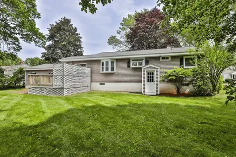 29 Linwood Avenue Salem NH 03079