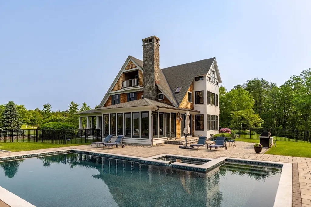 74 Saddle Trail Drive Dover NH 03820