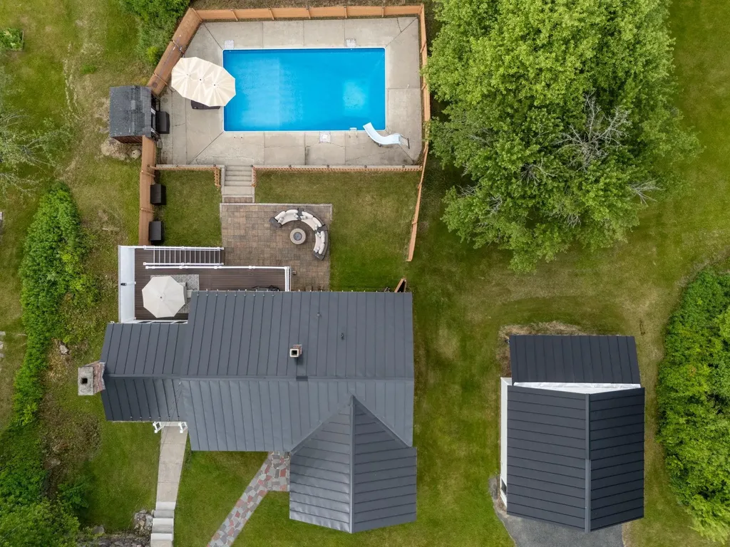 21 Durham Avenue Claremont NH 03743