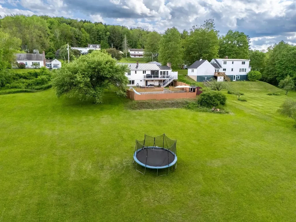 21 Durham Avenue Claremont NH 03743