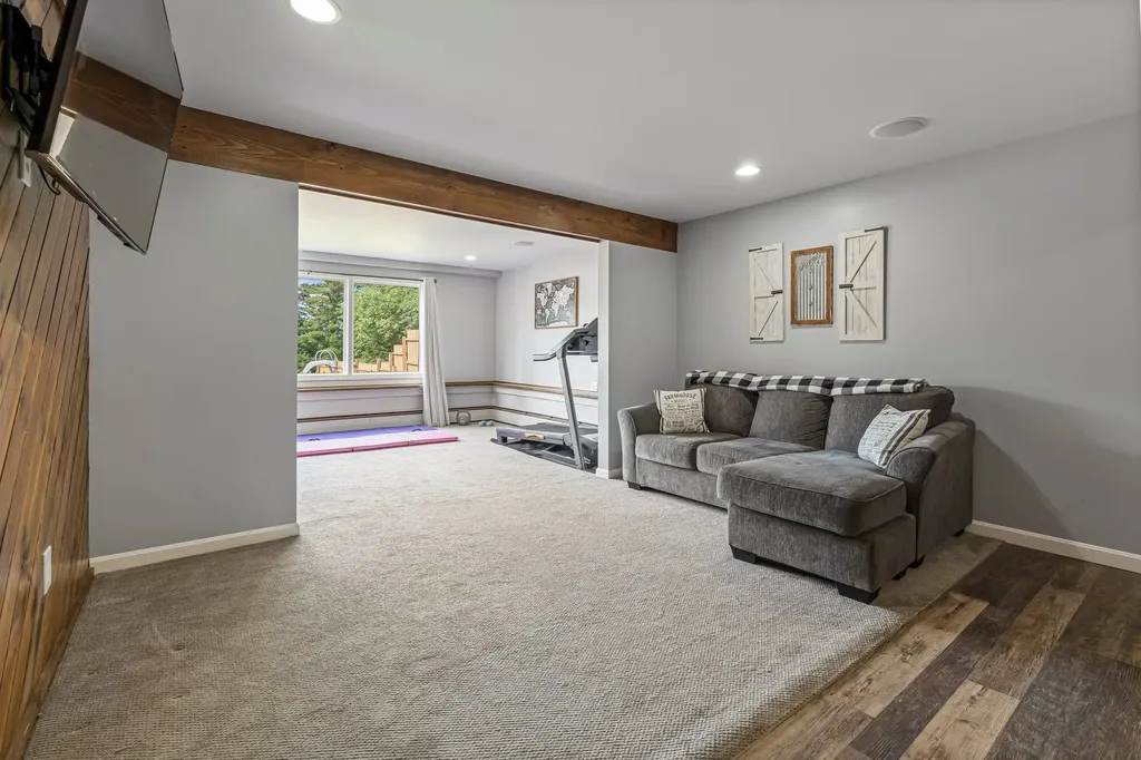 21 Durham Avenue Claremont NH 03743