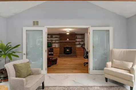 12 Mockingbird Lane Kingston NH 03848
