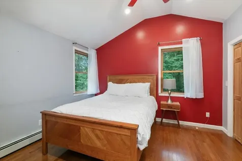 12 Mockingbird Lane Kingston NH 03848
