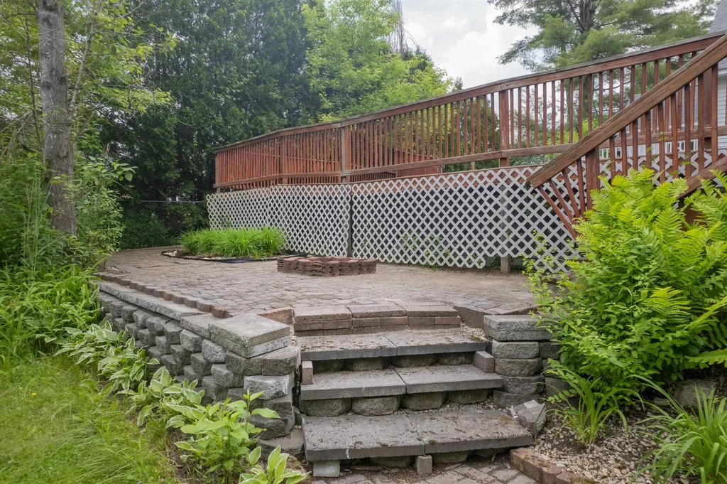 6 Moon Brook Drive Rutland City VT 05701