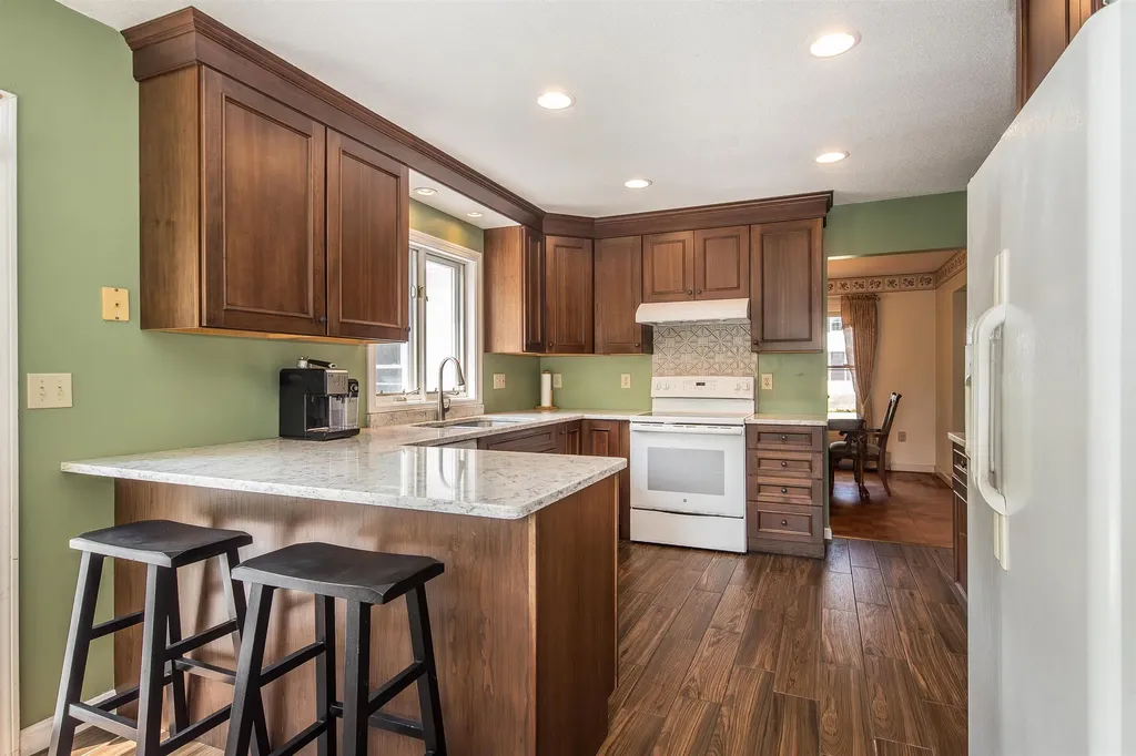 6 Moonbrook Drive Rutland City VT 05701