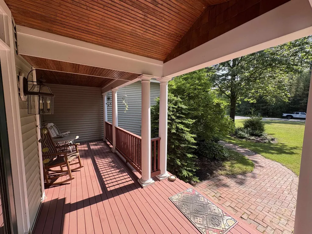 31 Emerson Lane Hollis NH 03049