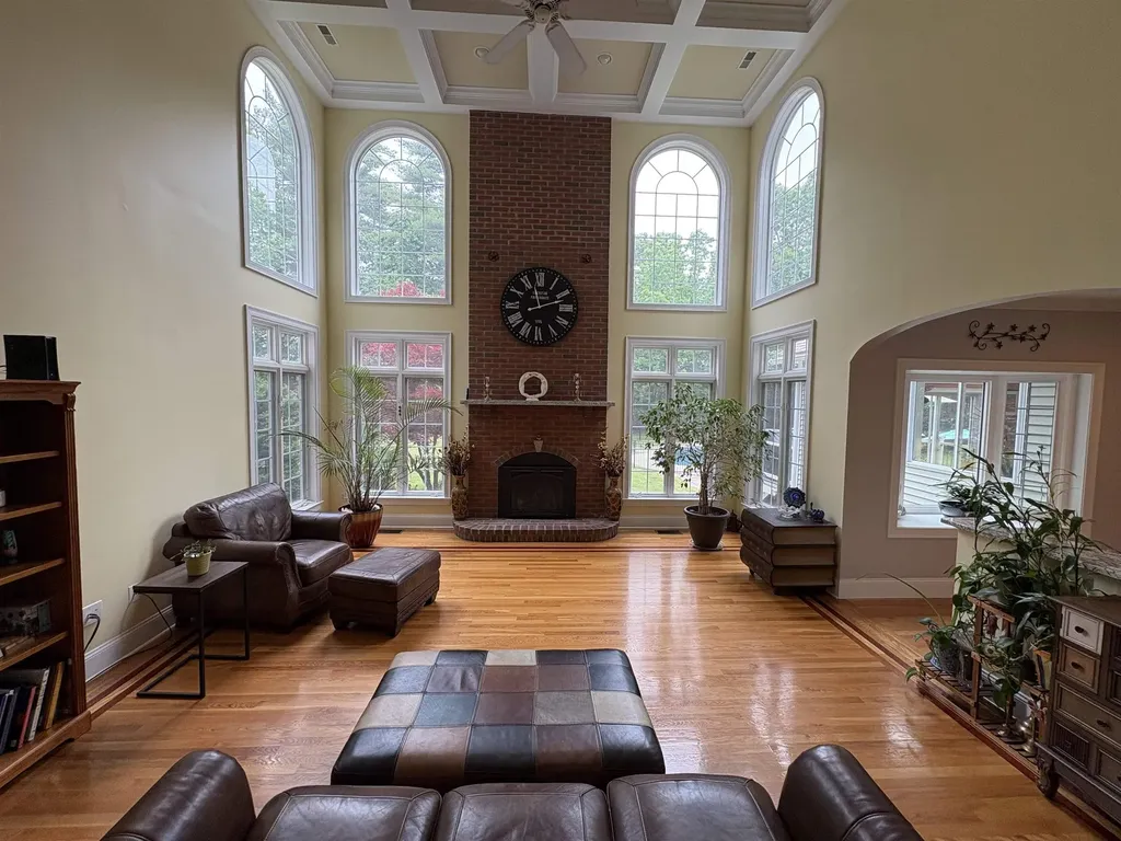 31 Emerson Lane Hollis NH 03049