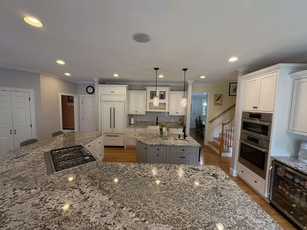 31 Emerson Lane Hollis NH 03049