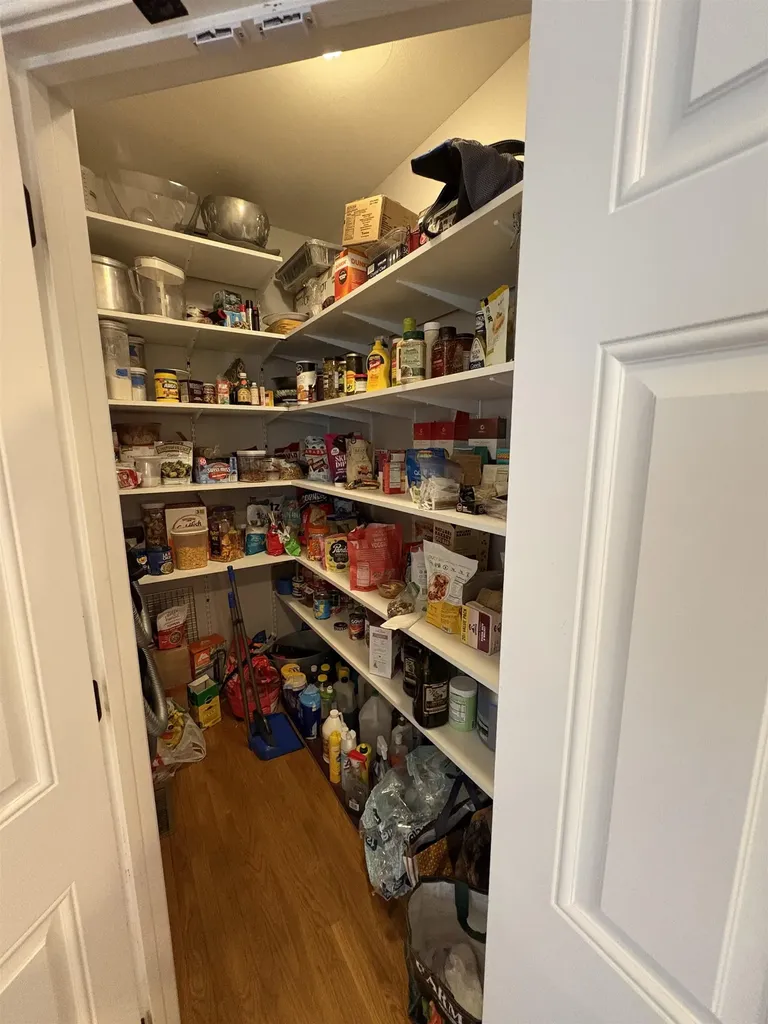 31 Emerson Lane Hollis NH 03049