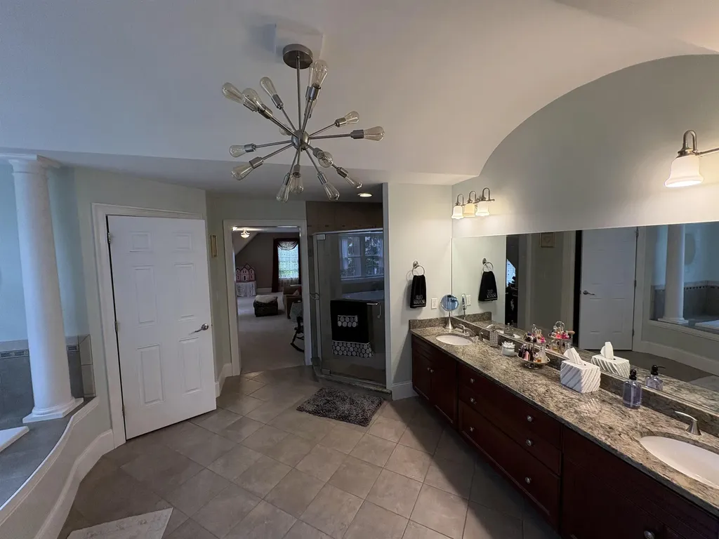 31 Emerson Lane Hollis NH 03049