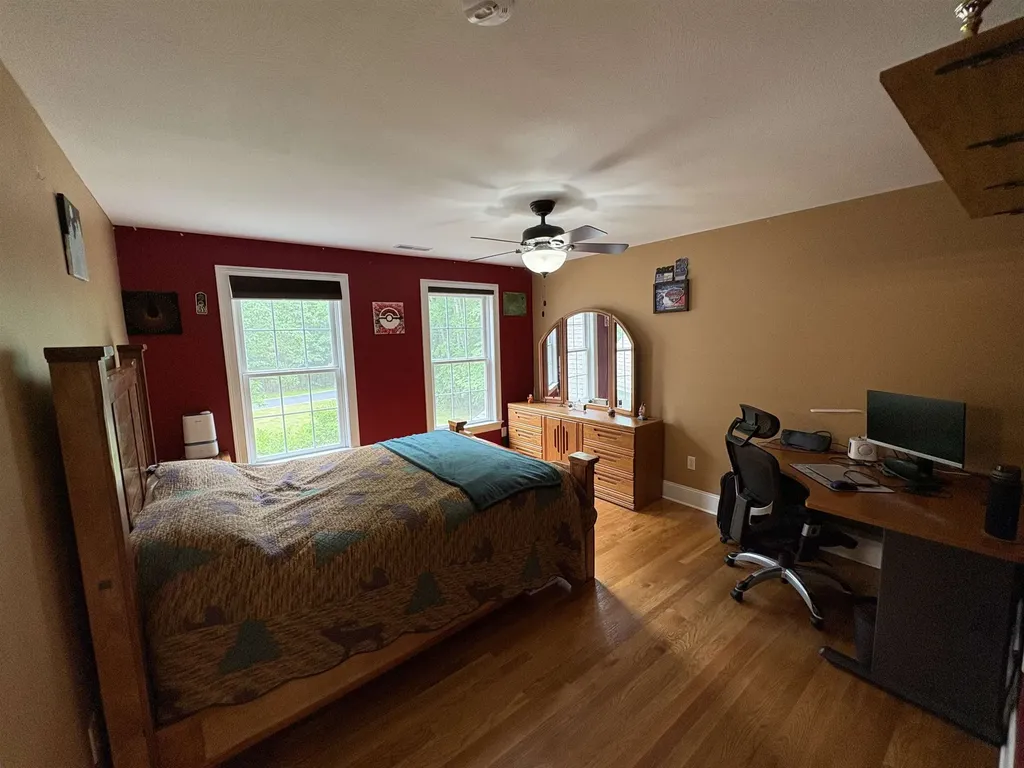 31 Emerson Lane Hollis NH 03049