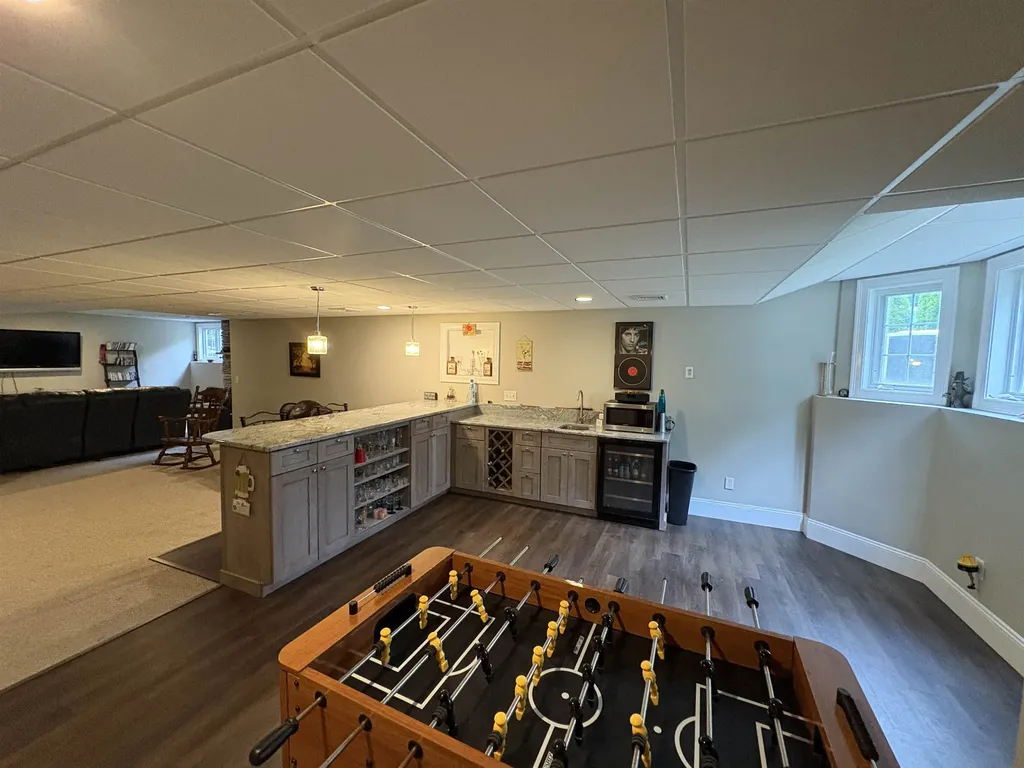 31 Emerson Lane Hollis NH 03049