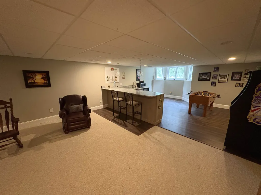 31 Emerson Lane Hollis NH 03049