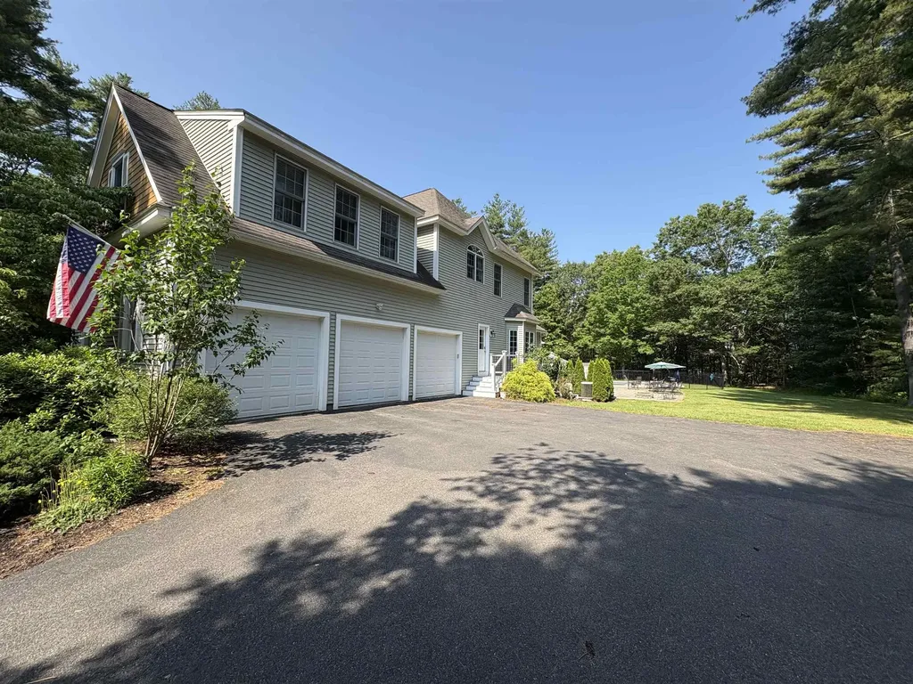 31 Emerson Lane Hollis NH 03049