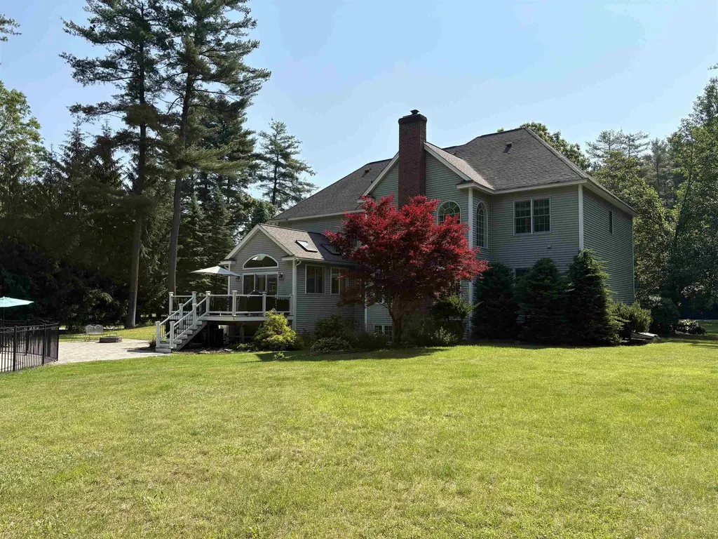 31 Emerson Lane Hollis NH 03049