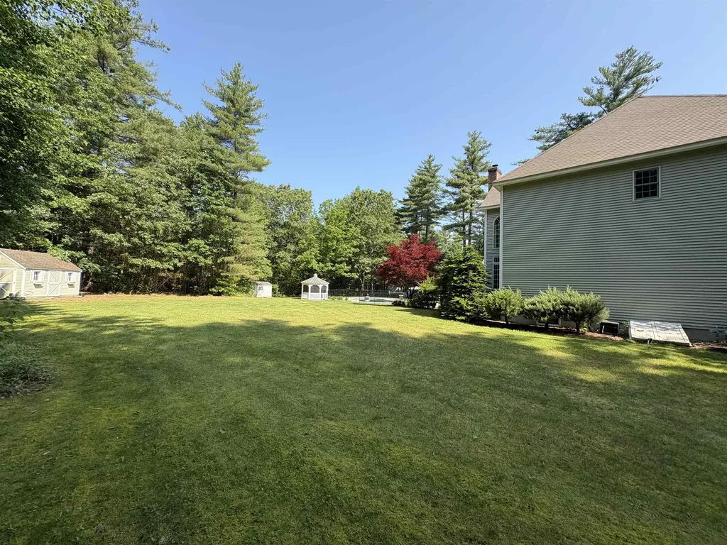 31 Emerson Lane Hollis NH 03049