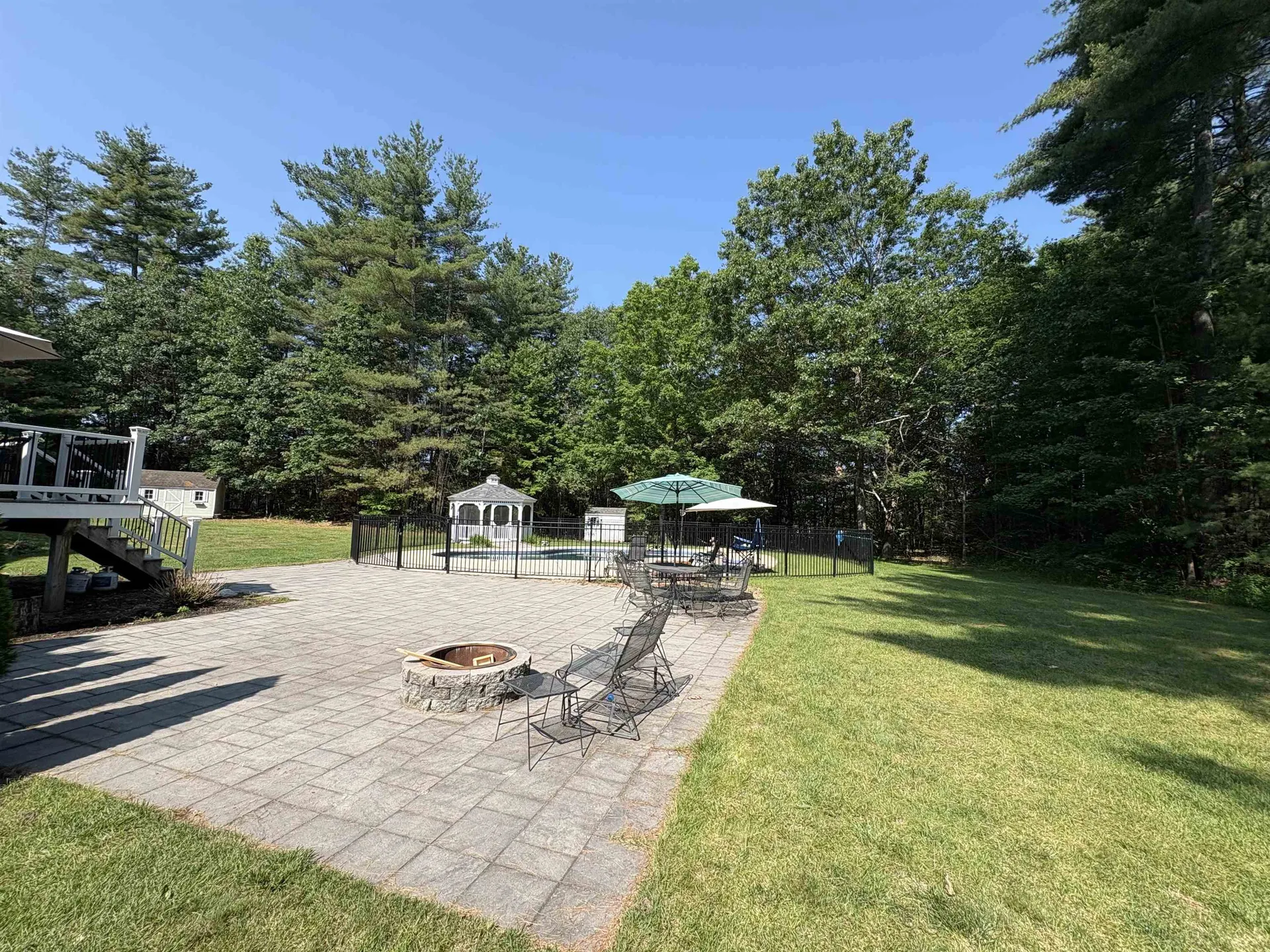 31 Emerson Lane Hollis NH 03049