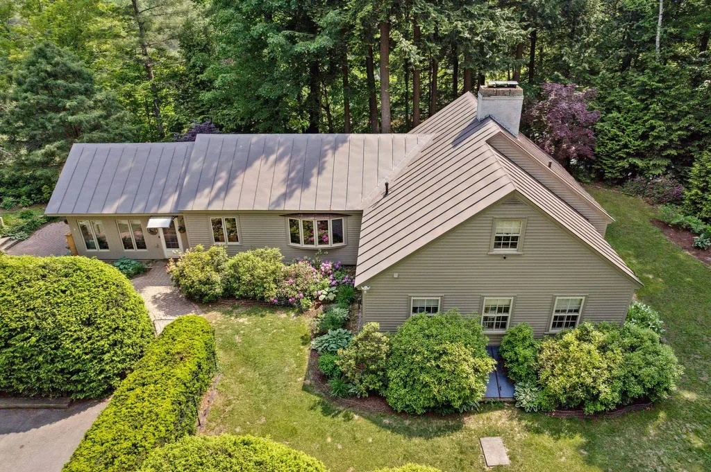 592 Main Street Claremont NH 03743