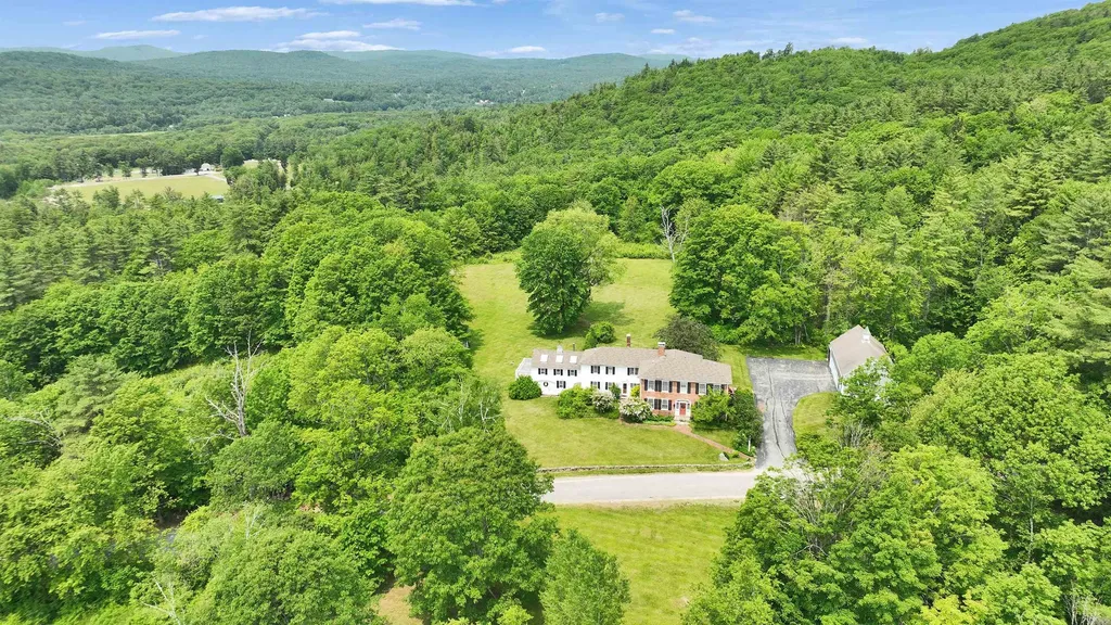 160 Old Stagecoach Road Bennington NH 03442