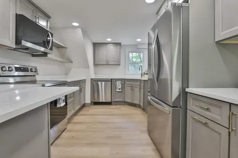 20 Morse Avenue Nashua NH 03060