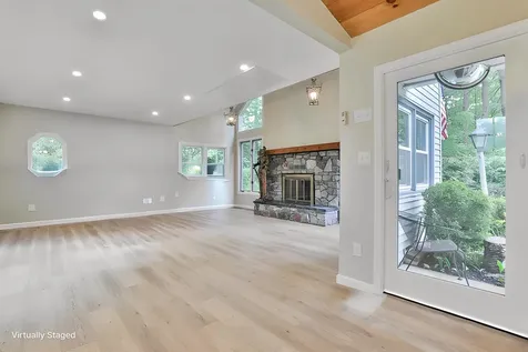 20 Morse Avenue Nashua NH 03060