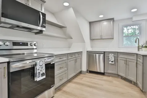 20 Morse Avenue Nashua NH 03060