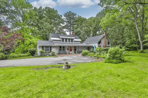 20 Morse Avenue Nashua NH 03060