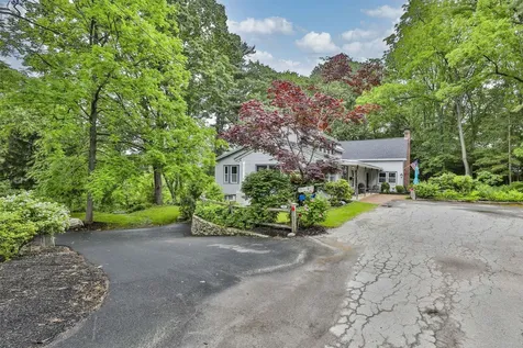 20 Morse Avenue Nashua NH 03060