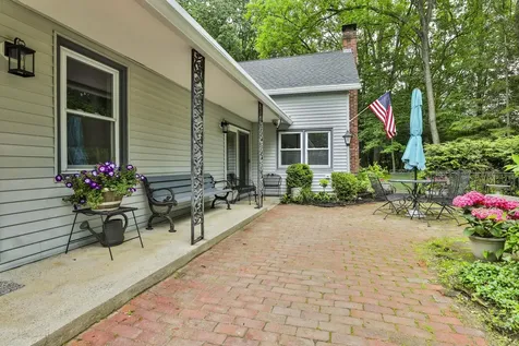 20 Morse Avenue Nashua NH 03060