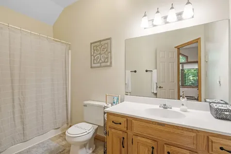 16 Riverfront Drive Woodstock NH 03262