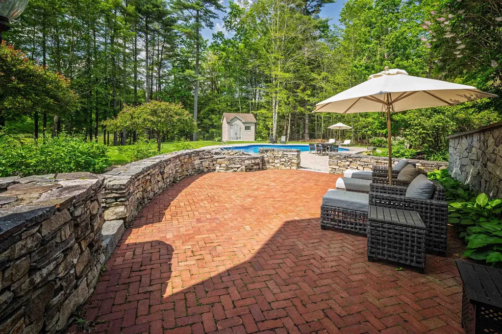20 Doe Drive Eliot ME 03903