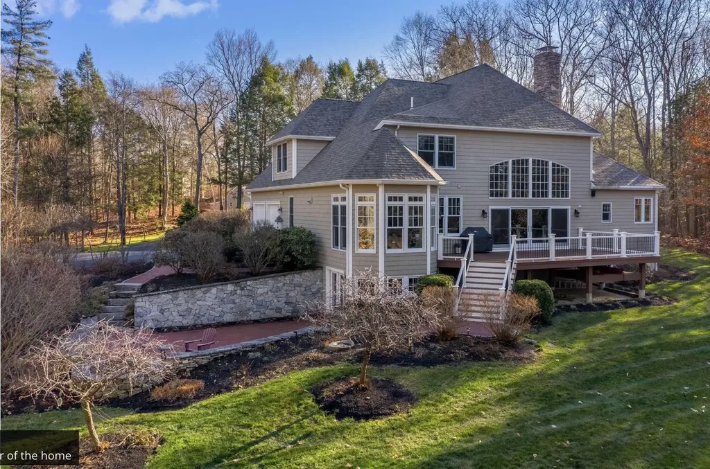 20 Doe Drive Eliot ME 03903