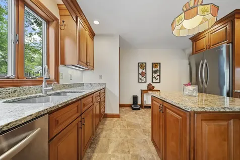 310 Ashland Street Manchester NH 03104