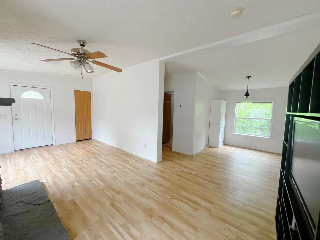 93 Jackson Avenue Rutland City VT 05701