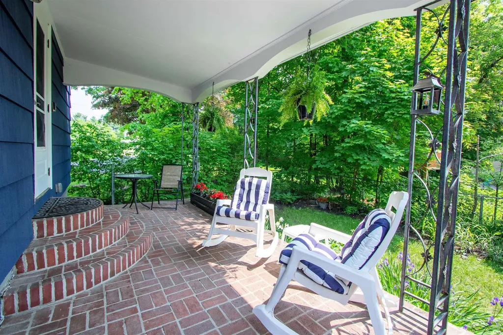 414 Spring Street St. Johnsbury VT 05819