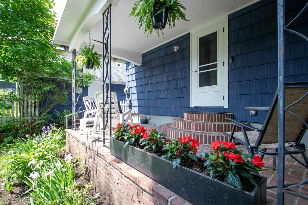 414 Spring Street St. Johnsbury VT 05819