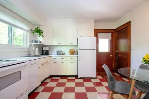 414 Spring Street St. Johnsbury VT 05819