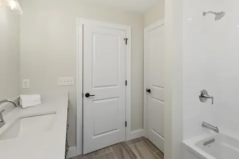 6 Boyd Road Portsmouth NH 03801