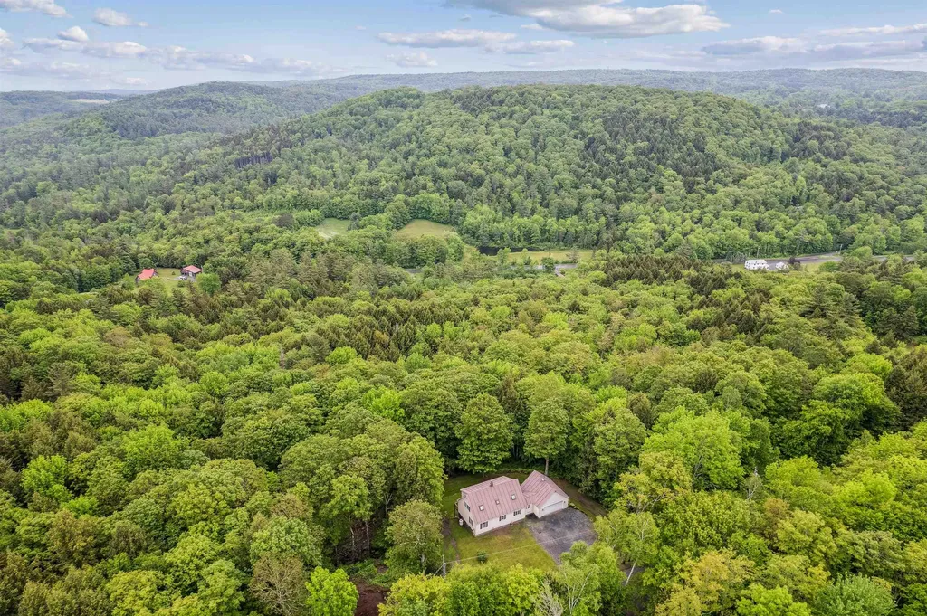 530 West Road Barnard VT 05031