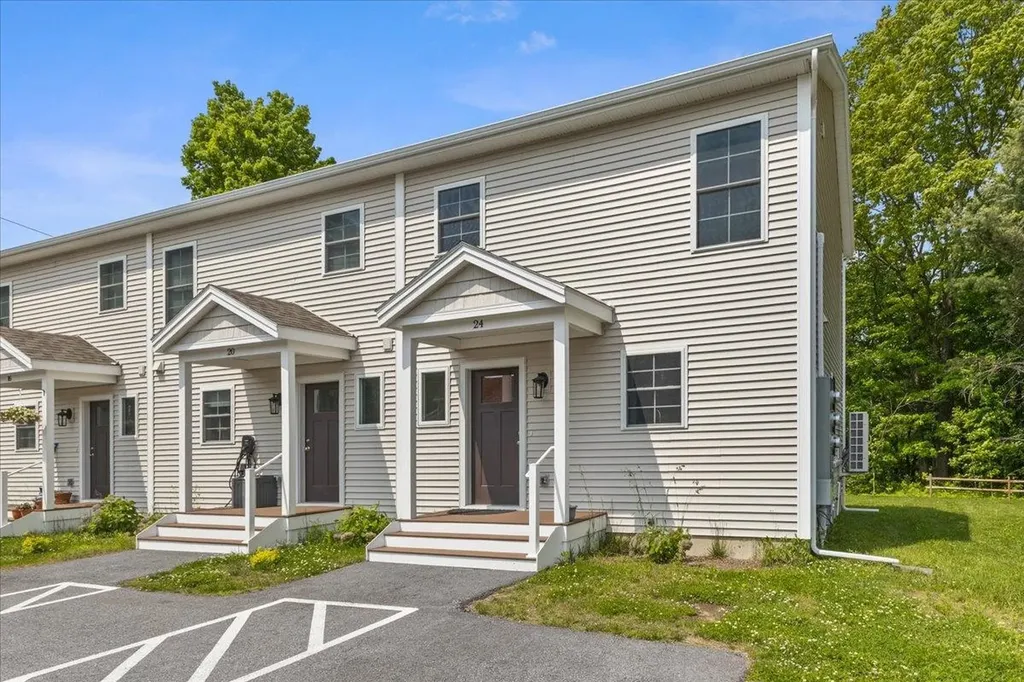 24 Wilsons End Place Essex VT 05452