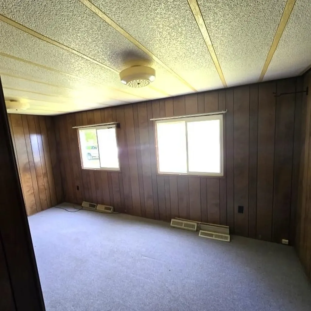 30 Players Lane Lyndon VT 05851